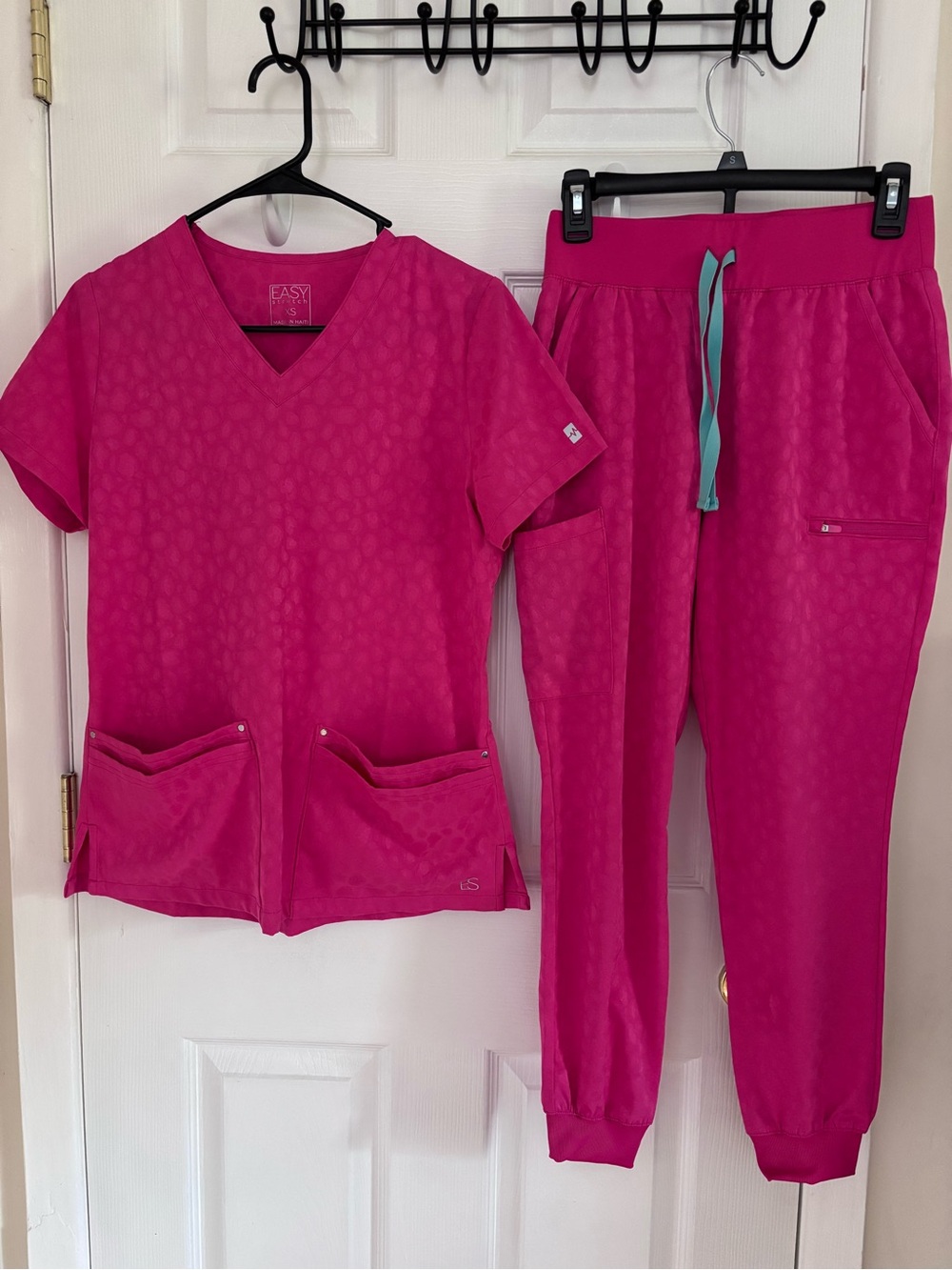 Easy Stretch Pink Leopard Scrub Set